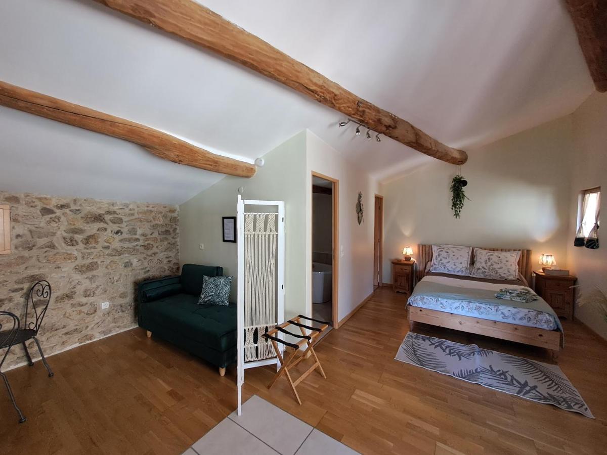 Domaine Saint Claude - Gite , Chambres D'Hotes & Hebergement Insolite Malleval Exterior foto